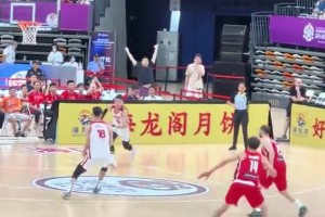 僅剩3.9秒？廖三寧快速發(fā)球上演一條龍追身壓哨進(jìn)球好戲！